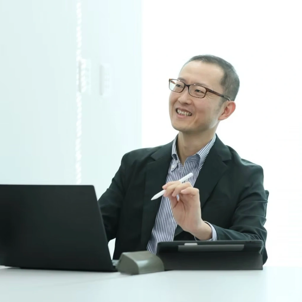 外勤営業から、<br />
営業をサポートする立場に。